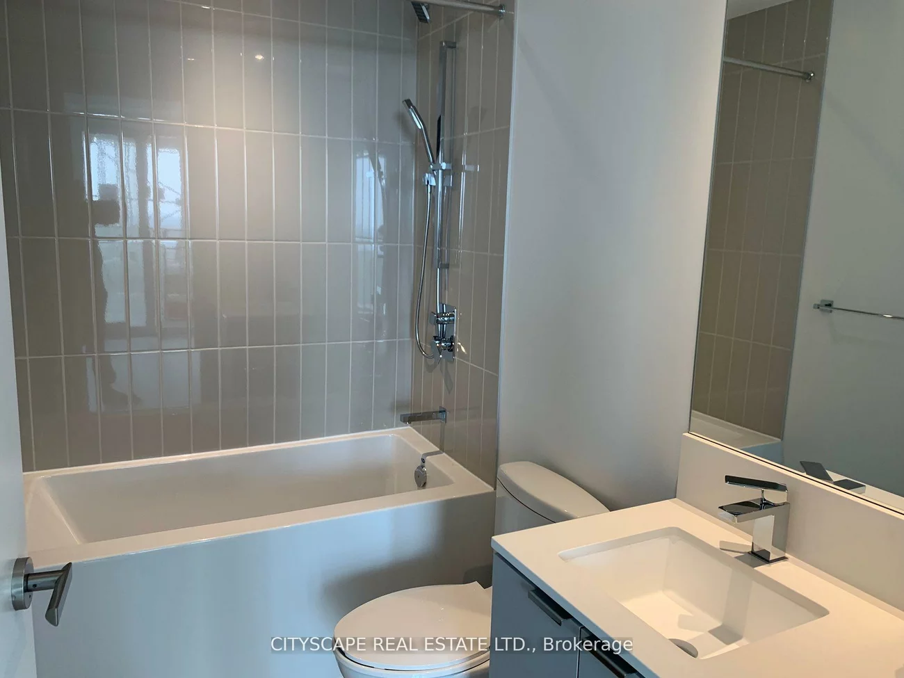 3883, Quartz, City Centre, Mississauga