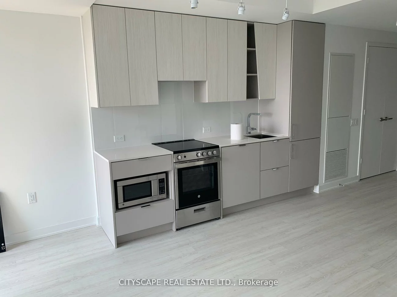 3883, Quartz, City Centre, Mississauga