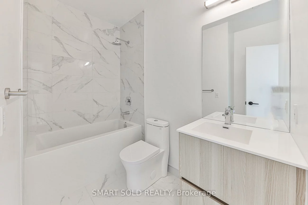 220, Missinnihe, Port Credit, Mississauga