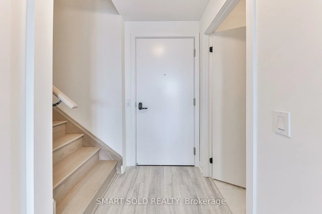 220, Missinnihe, Port Credit, Mississauga