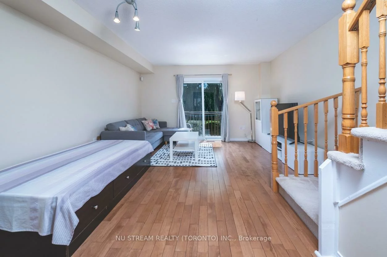 1128, Dundas, Erindale, Mississauga