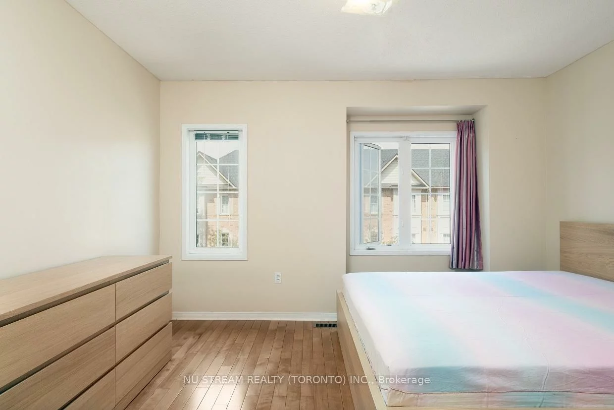 1128, Dundas, Erindale, Mississauga