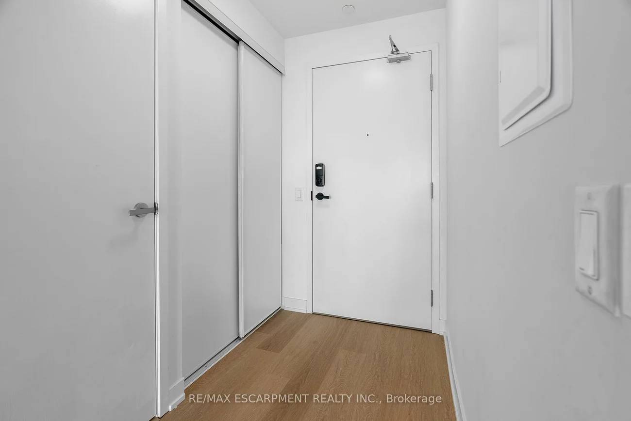 3883, Quartz, City Centre, Mississauga