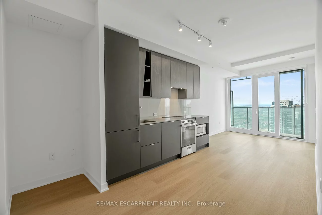 3883, Quartz, City Centre, Mississauga