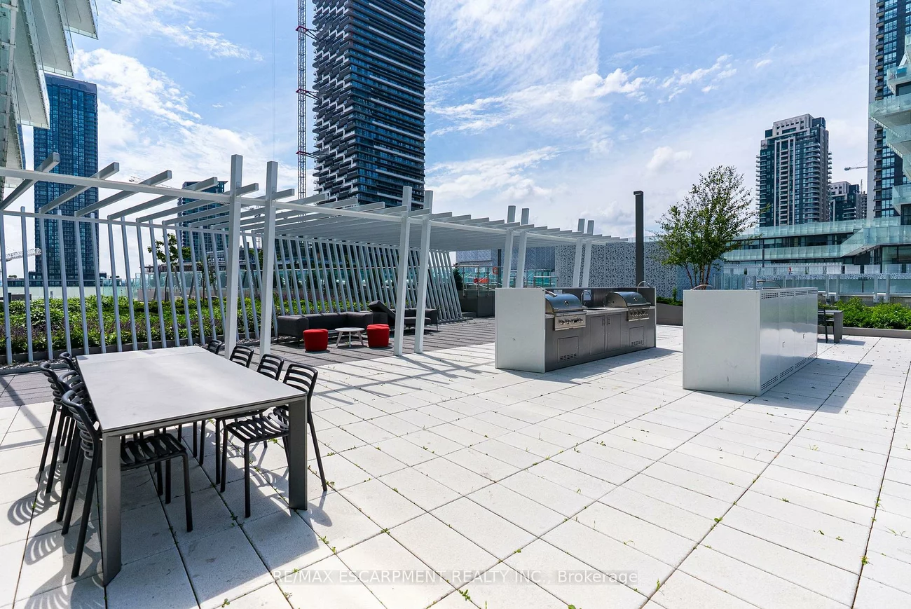 3883, Quartz, City Centre, Mississauga