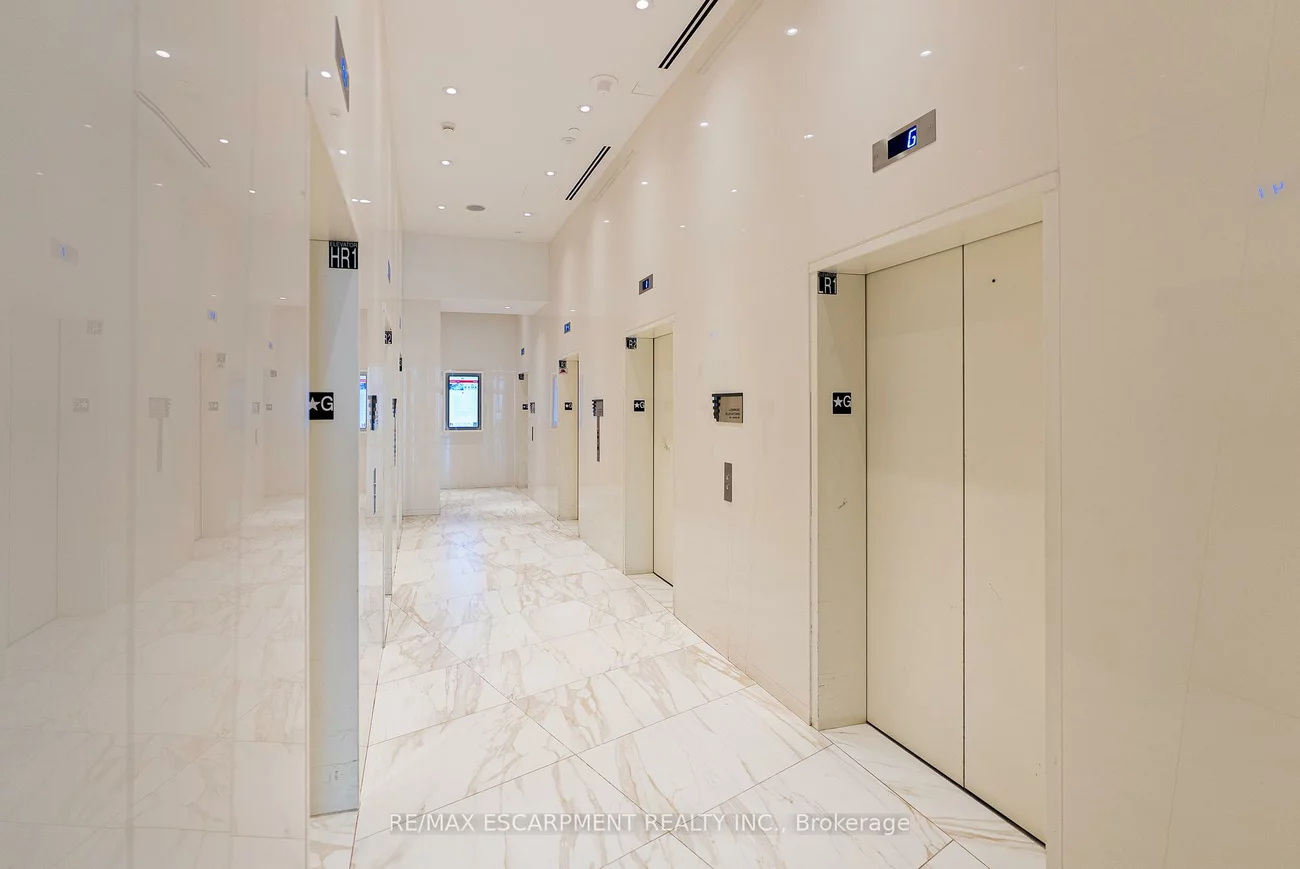 3883, Quartz, City Centre, Mississauga