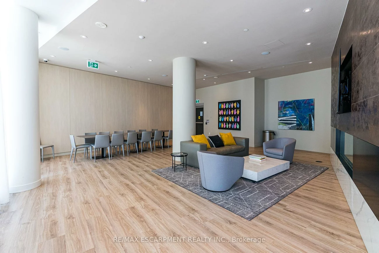 3883, Quartz, City Centre, Mississauga