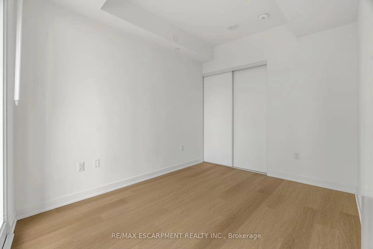 3883, Quartz, City Centre, Mississauga