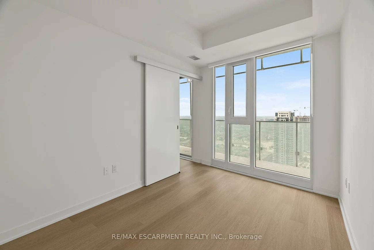 3883, Quartz, City Centre, Mississauga