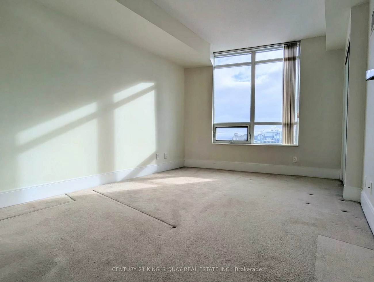 330, Burnhamthorpe, City Centre, Mississauga