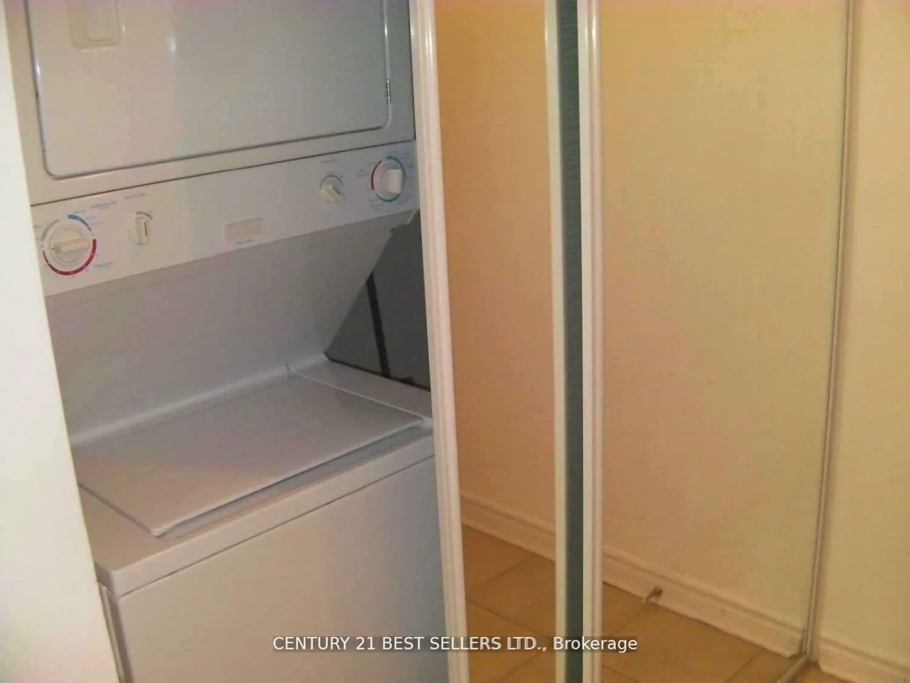 4080, Living Arts, City Centre, Mississauga