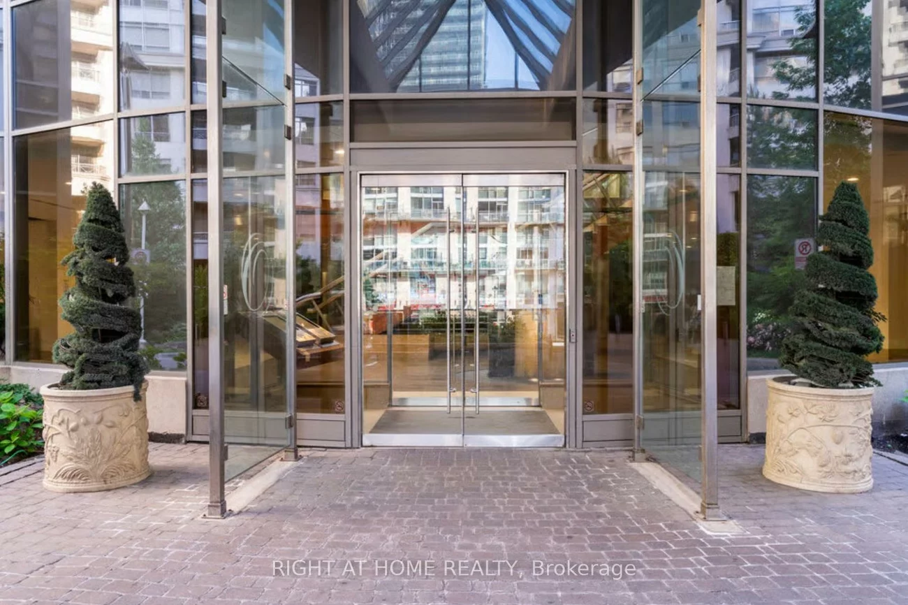 3888, Duke of York, City Centre, Mississauga