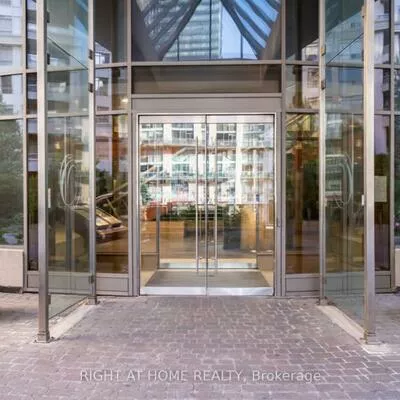 3888, Duke of York, City Centre, Mississauga