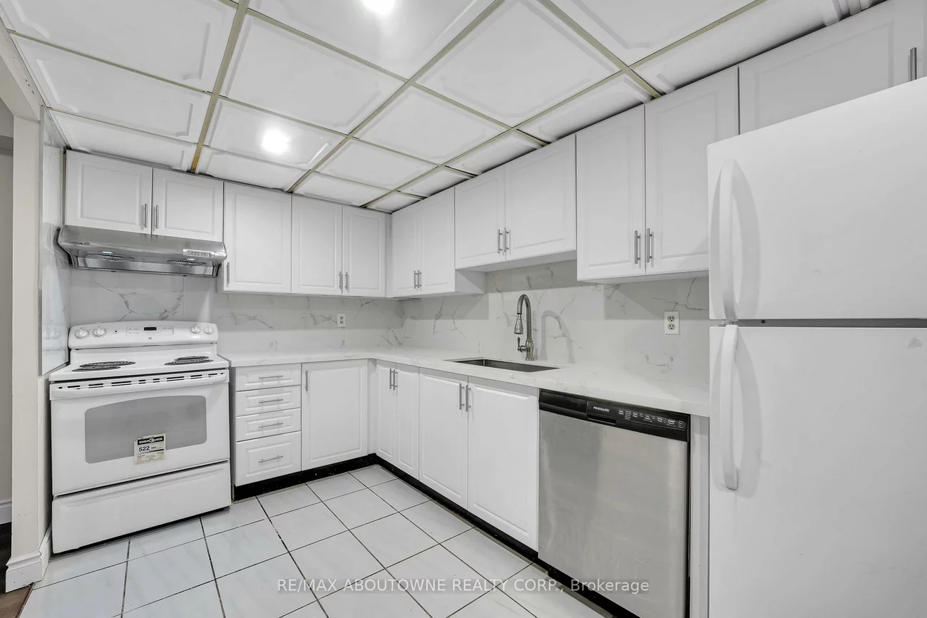 115, Hillcrest, Cooksville, Mississauga