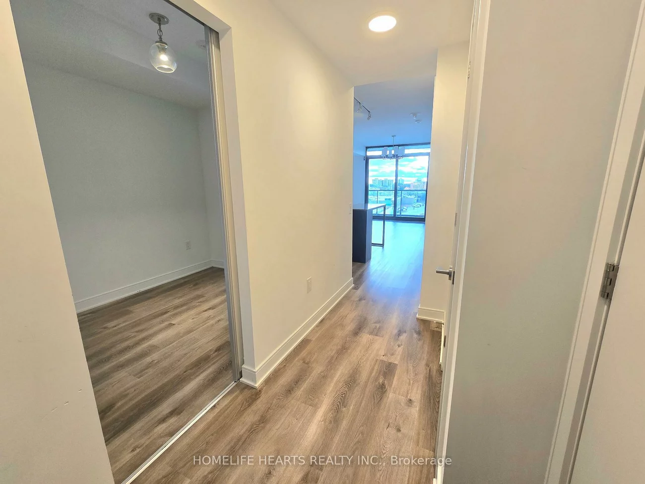 86, Dundas, Cooksville, Mississauga