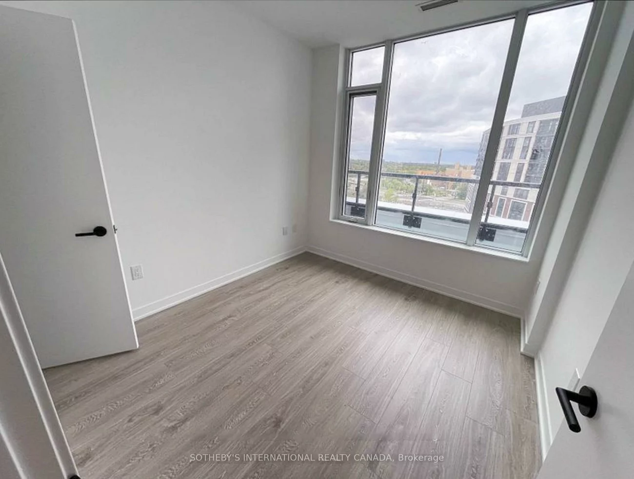 2495, Eglinton, Central Erin Mills, Mississauga