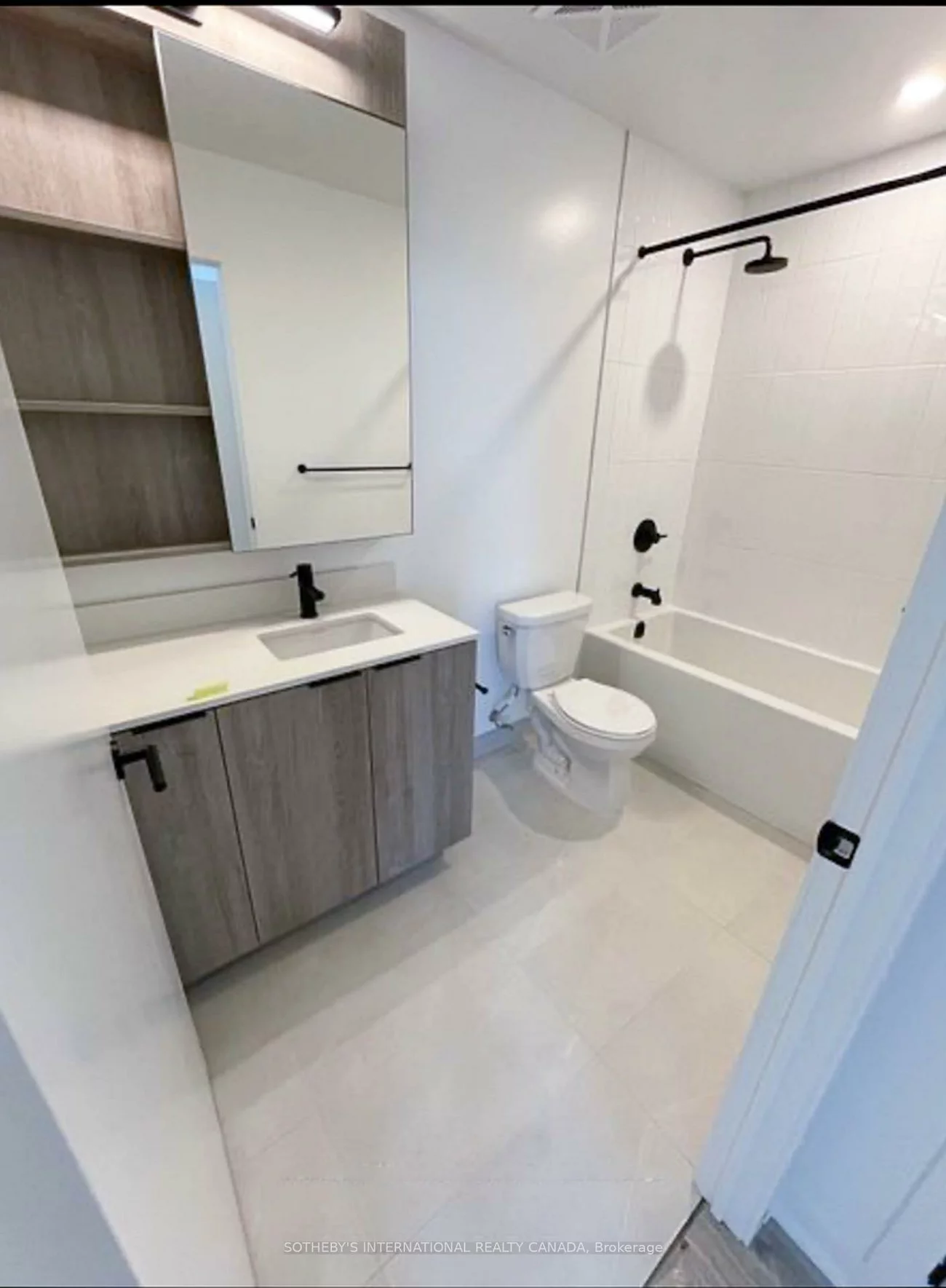 2495, Eglinton, Central Erin Mills, Mississauga