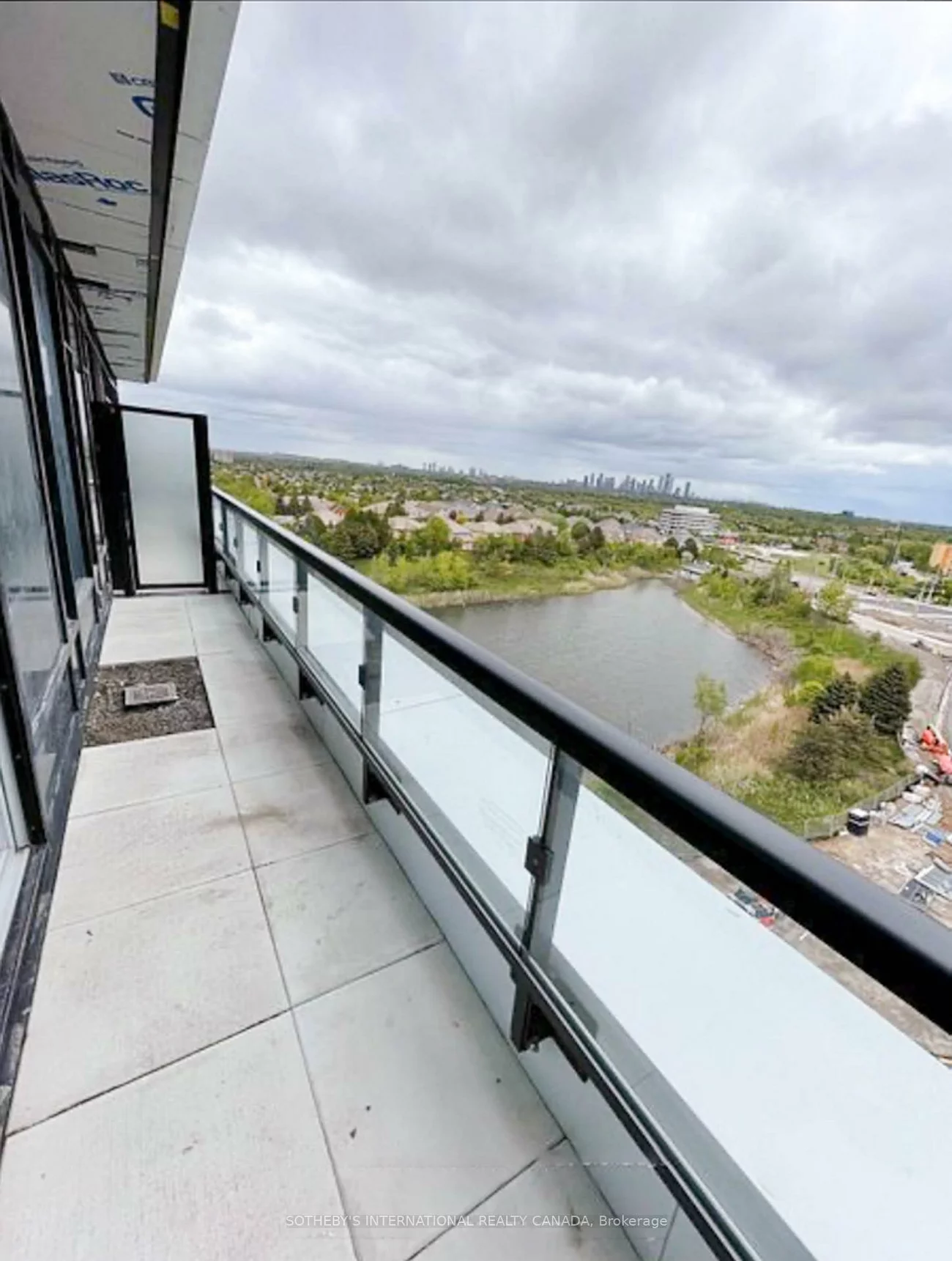 2495, Eglinton, Central Erin Mills, Mississauga