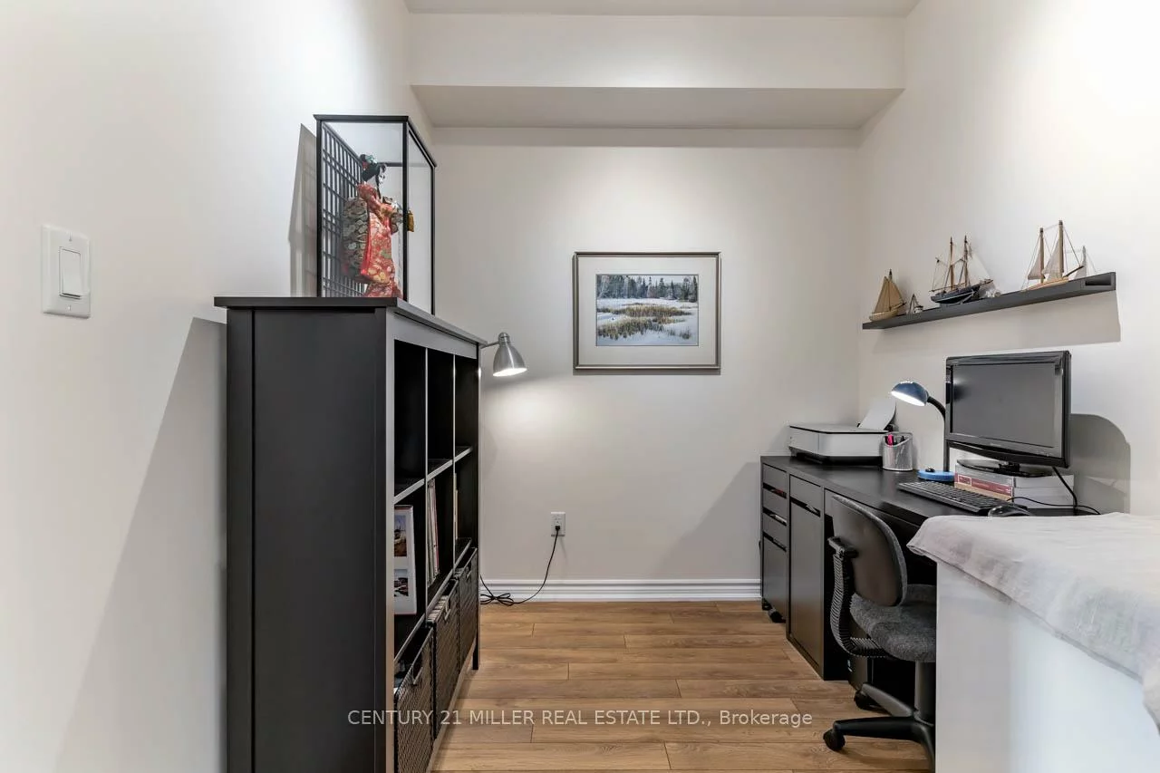 570, Lolita, Mississauga Valleys, Mississauga