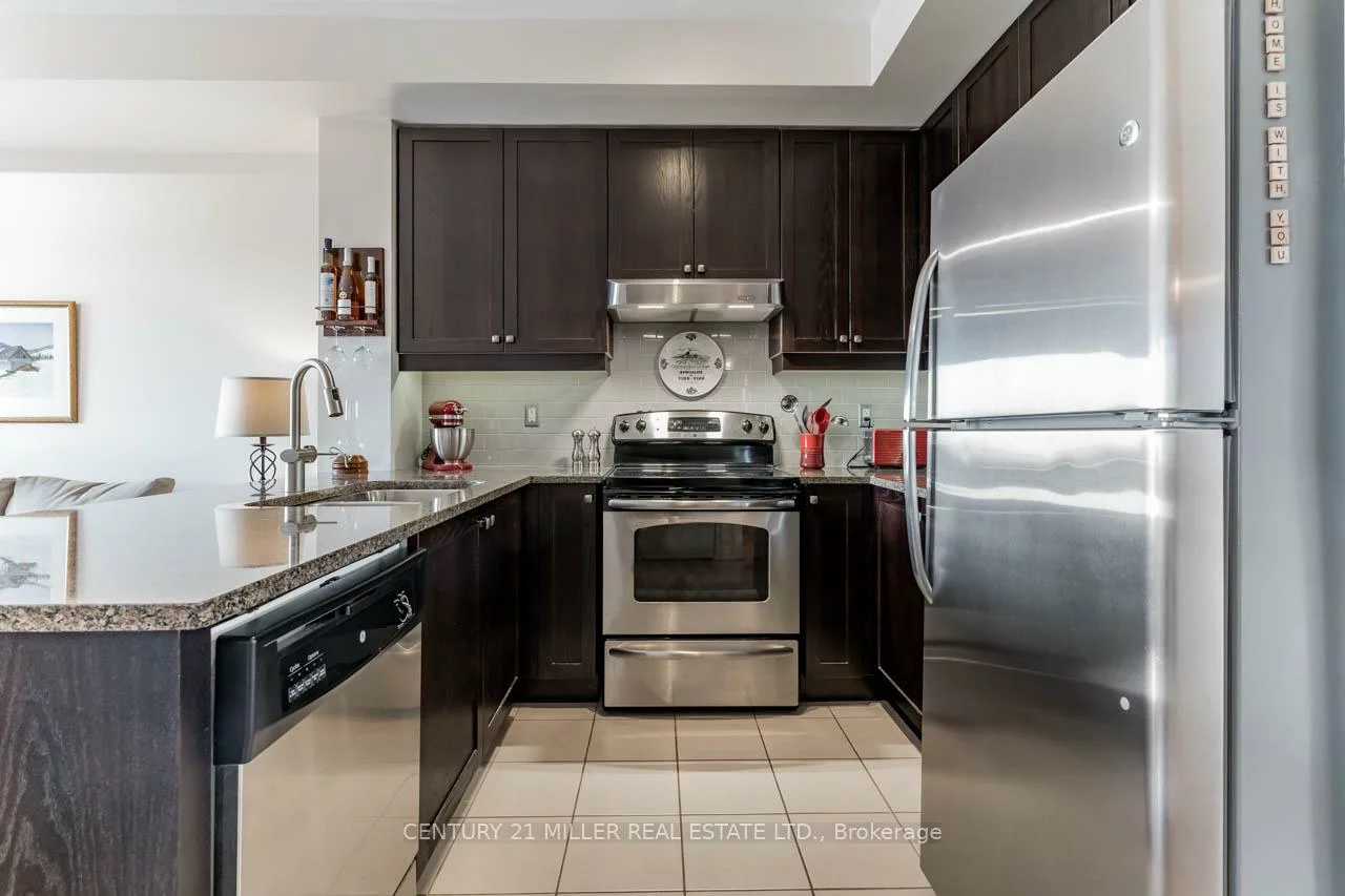 570, Lolita, Mississauga Valleys, Mississauga