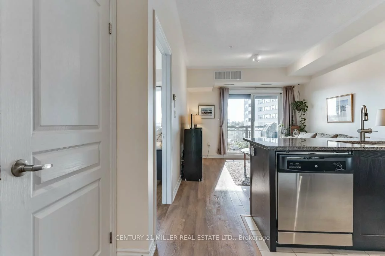 570, Lolita, Mississauga Valleys, Mississauga