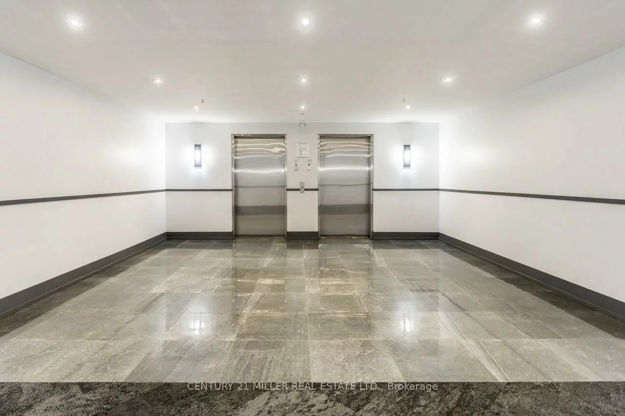 570, Lolita, Mississauga Valleys, Mississauga