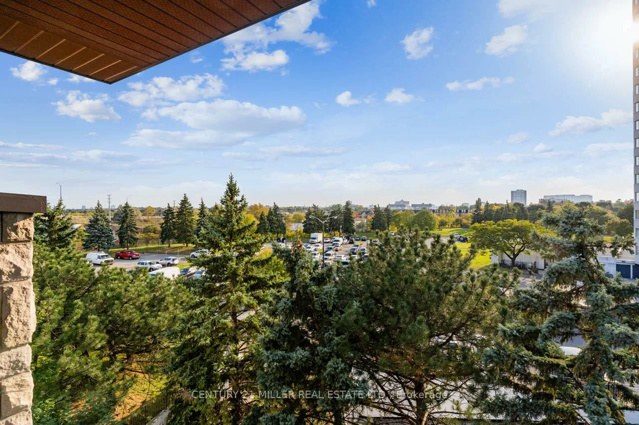 570, Lolita, Mississauga Valleys, Mississauga