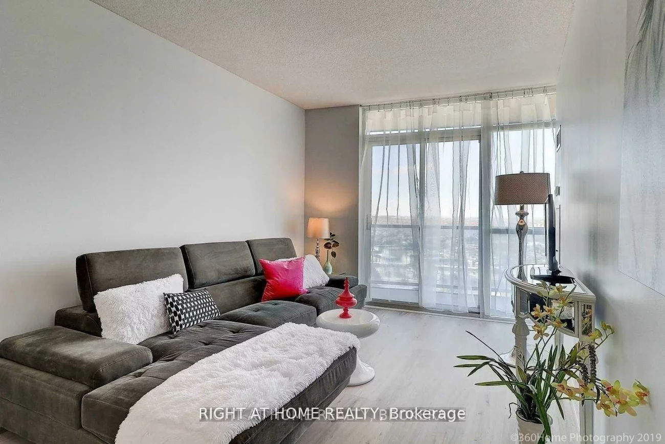 90, Absolute, City Centre, Mississauga