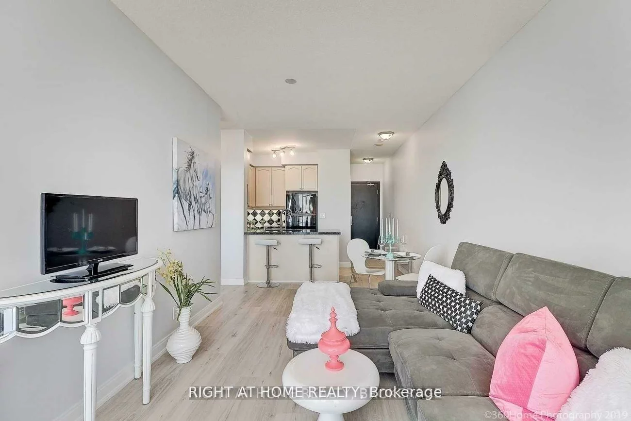 90, Absolute, City Centre, Mississauga