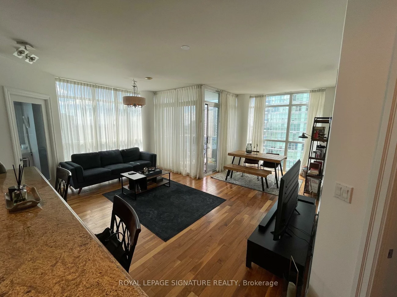 90, Absolute, City Centre, Mississauga