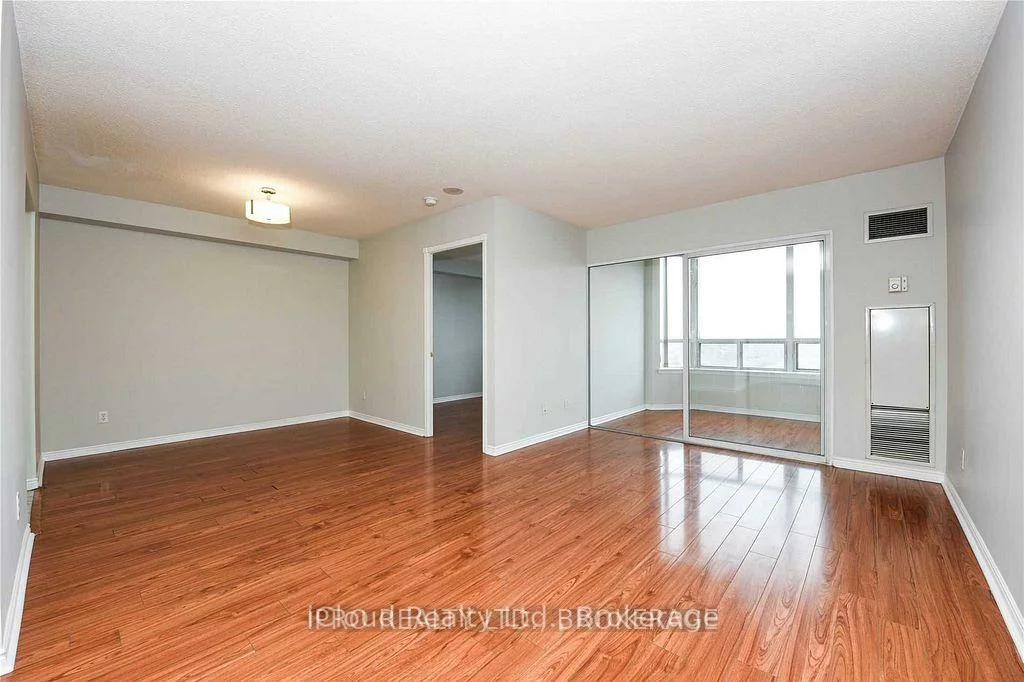 135, Hillcrest, Cooksville, Mississauga