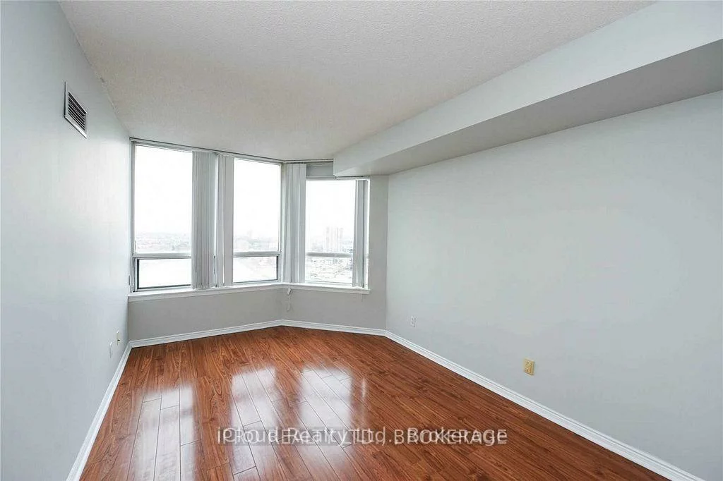 135, Hillcrest, Cooksville, Mississauga