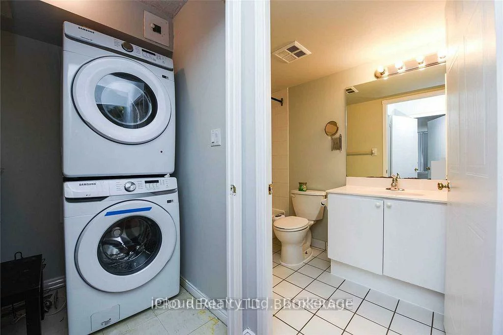 135, Hillcrest, Cooksville, Mississauga