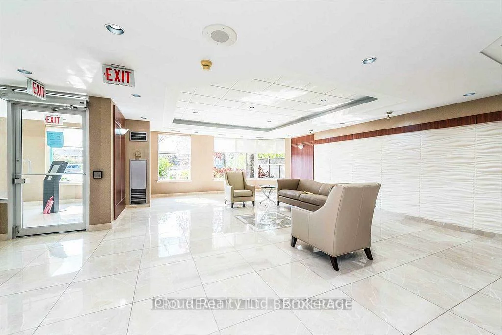 135, Hillcrest, Cooksville, Mississauga