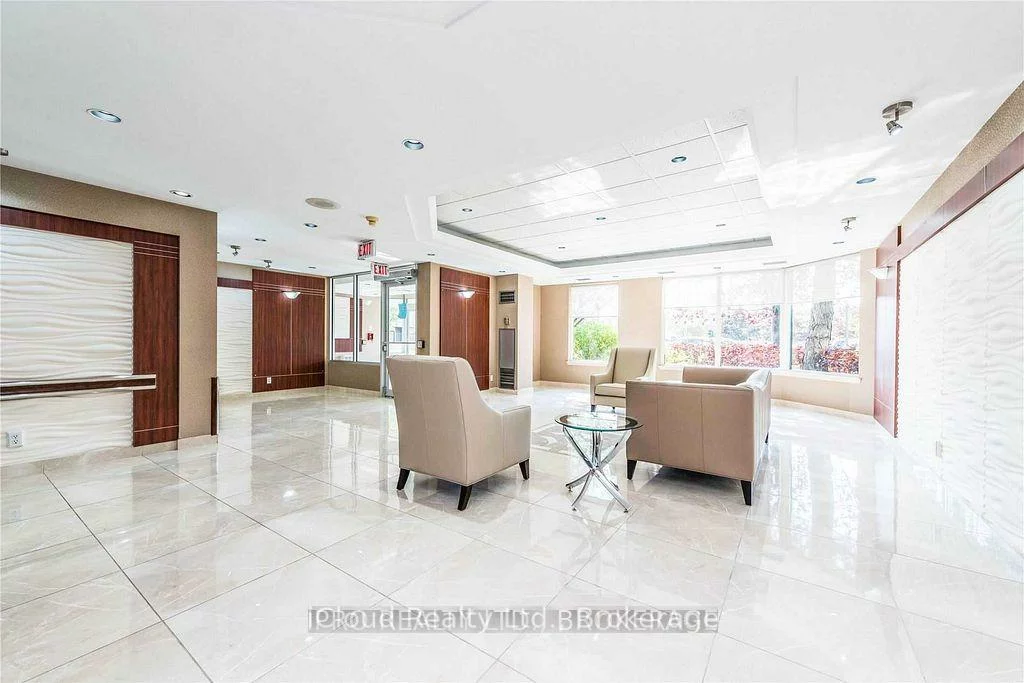 135, Hillcrest, Cooksville, Mississauga