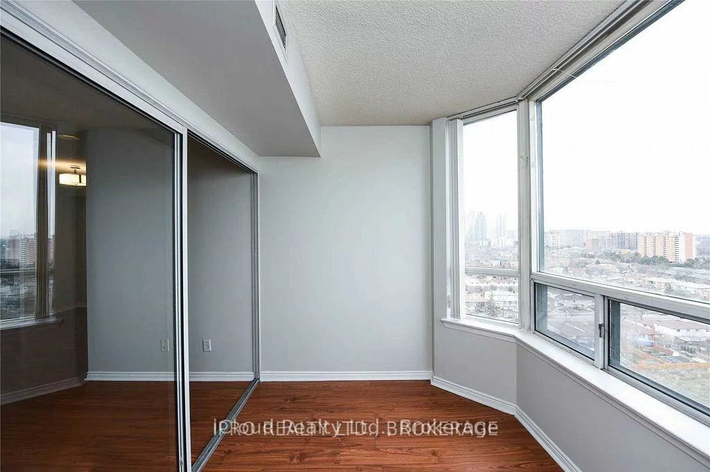 135, Hillcrest, Cooksville, Mississauga