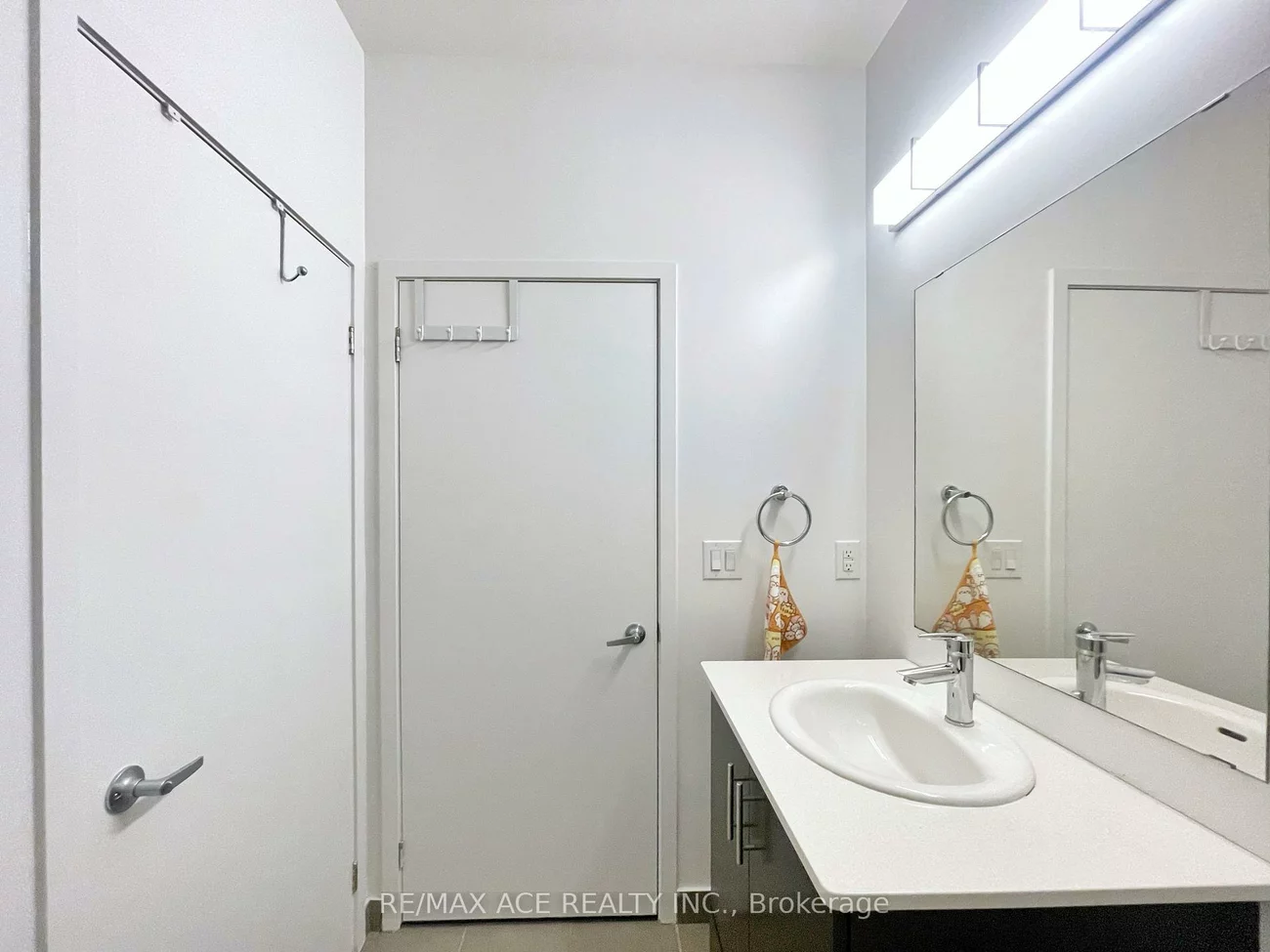 360, Square One, City Centre, Mississauga