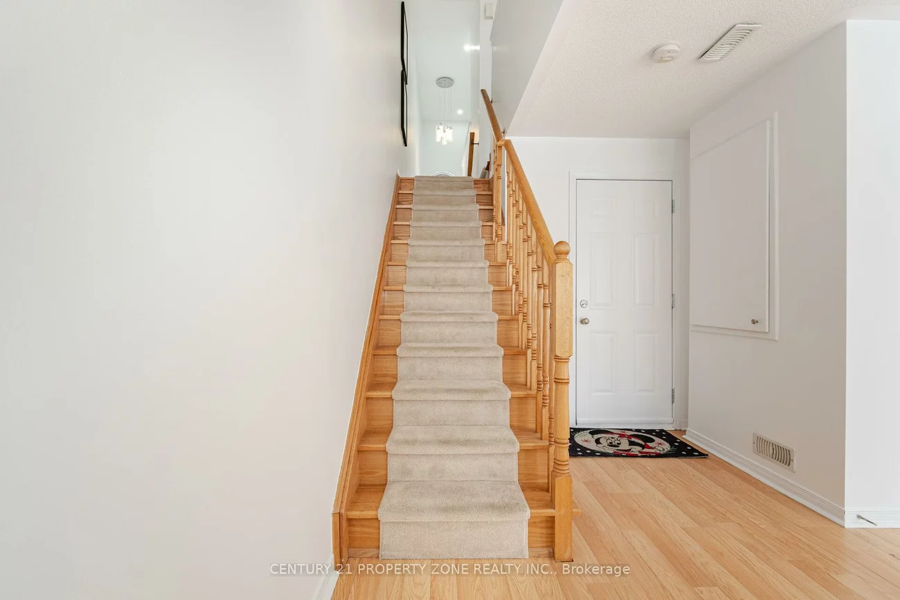 7186, Triumph, Lisgar, Mississauga