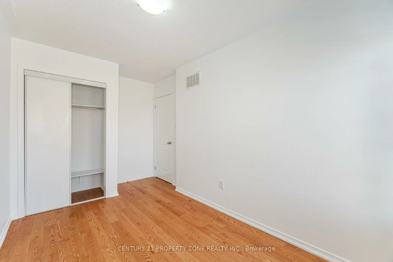 7186, Triumph, Lisgar, Mississauga