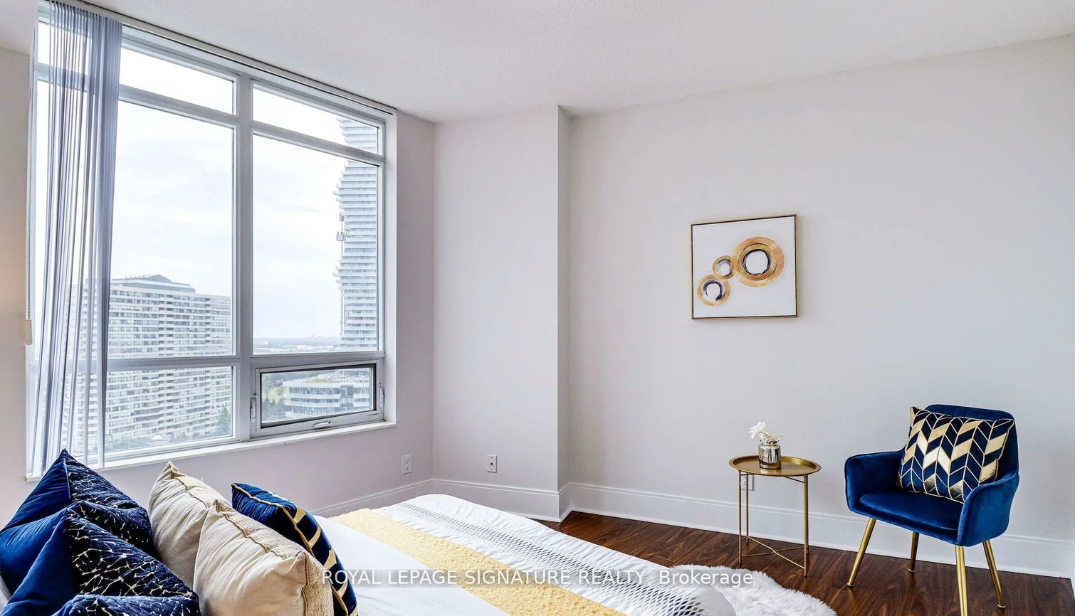 330, Burnhamthorpe, City Centre, Mississauga