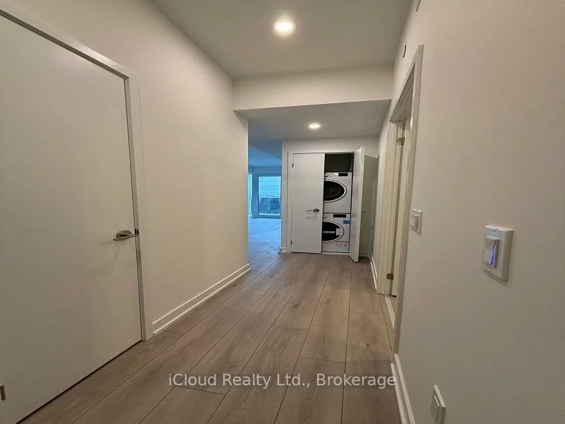 1, Fairview, Mississauga Valleys, Mississauga