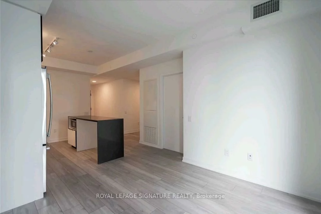 4065, Confederation, City Centre, Mississauga