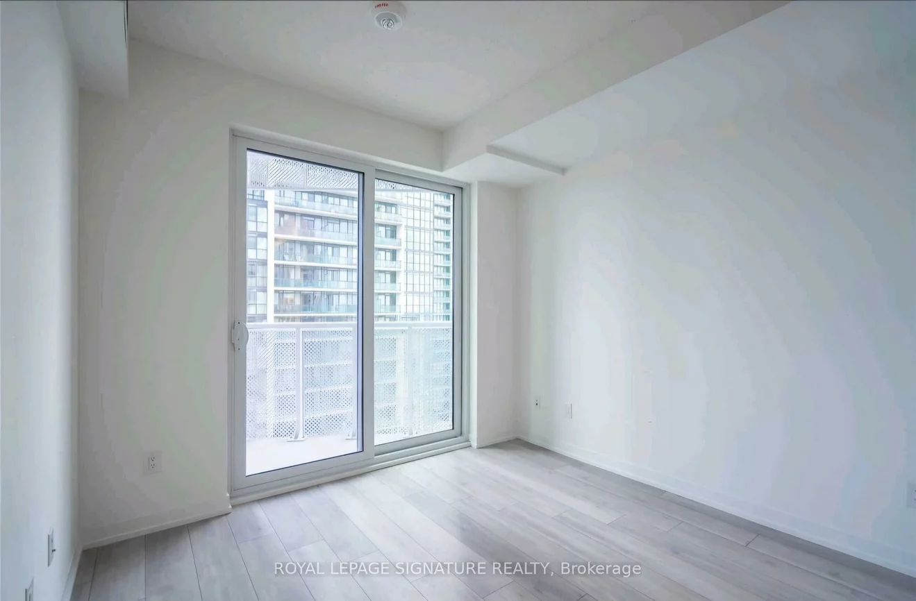 4065, Confederation, City Centre, Mississauga