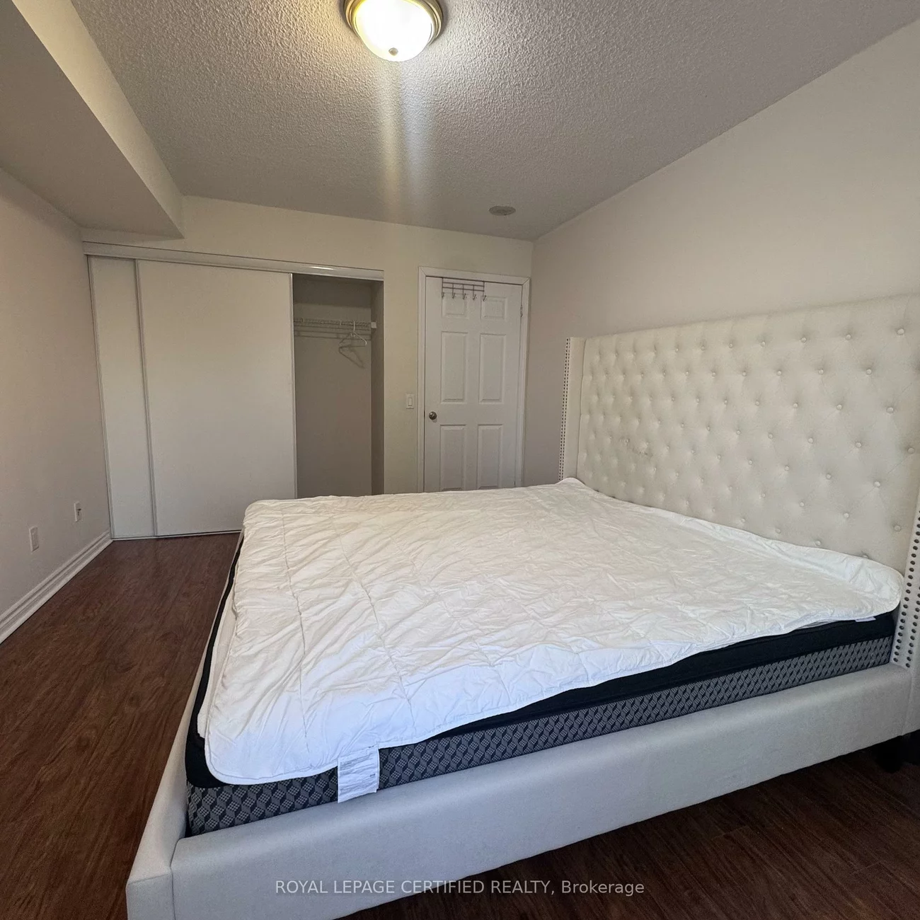 25, Kingsbridge Garden, Hurontario, Mississauga