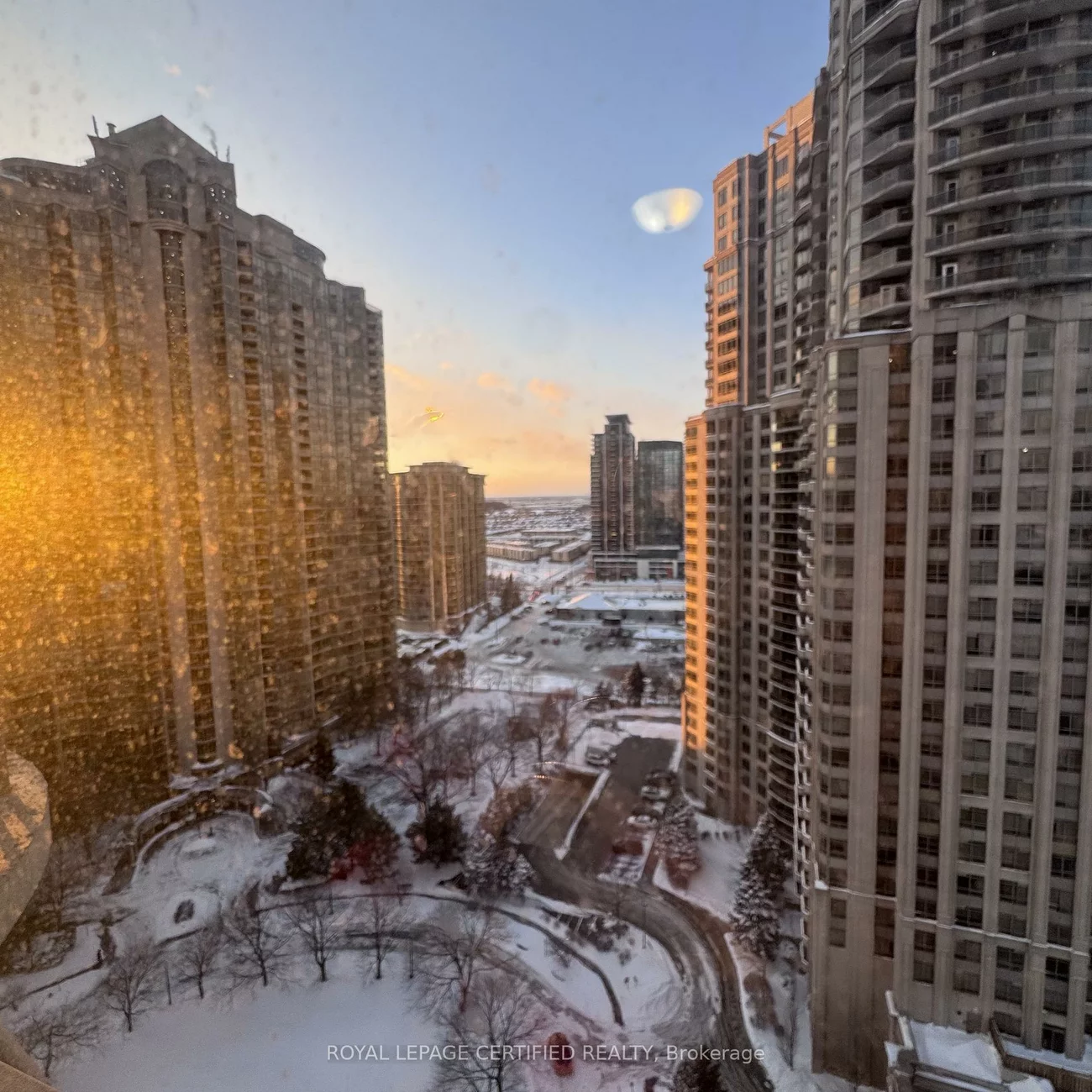 25, Kingsbridge Garden, Hurontario, Mississauga