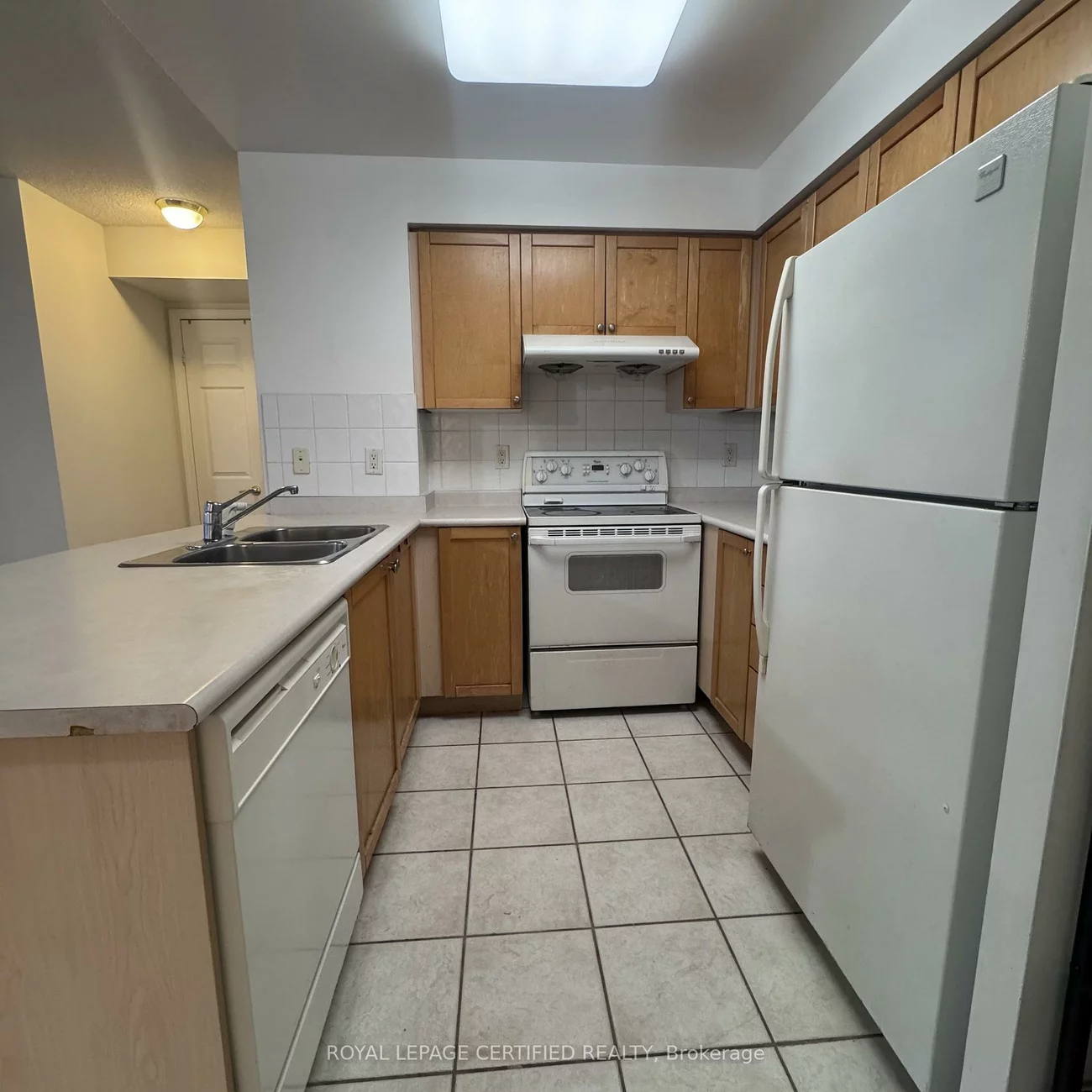 25, Kingsbridge Garden, Hurontario, Mississauga