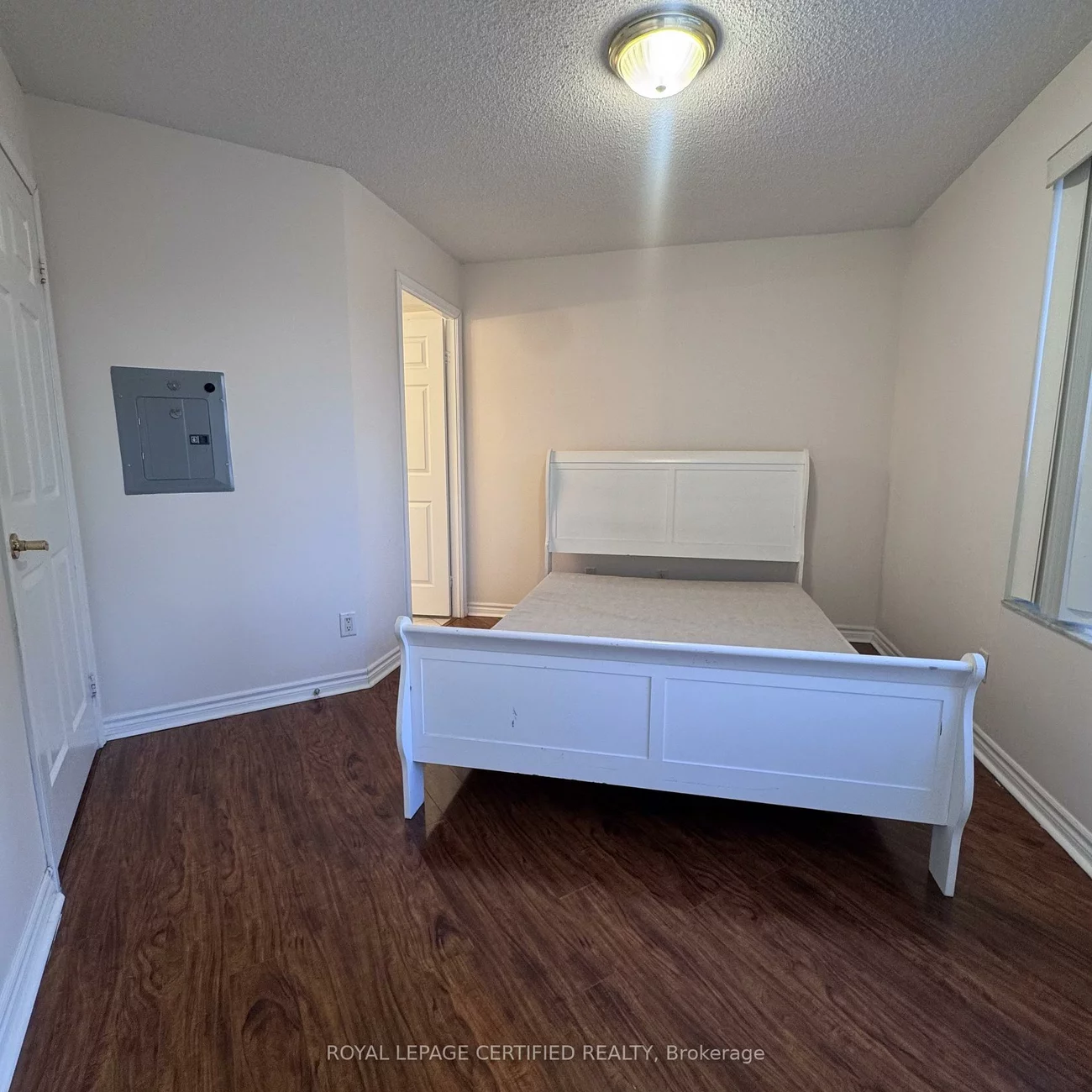 25, Kingsbridge Garden, Hurontario, Mississauga