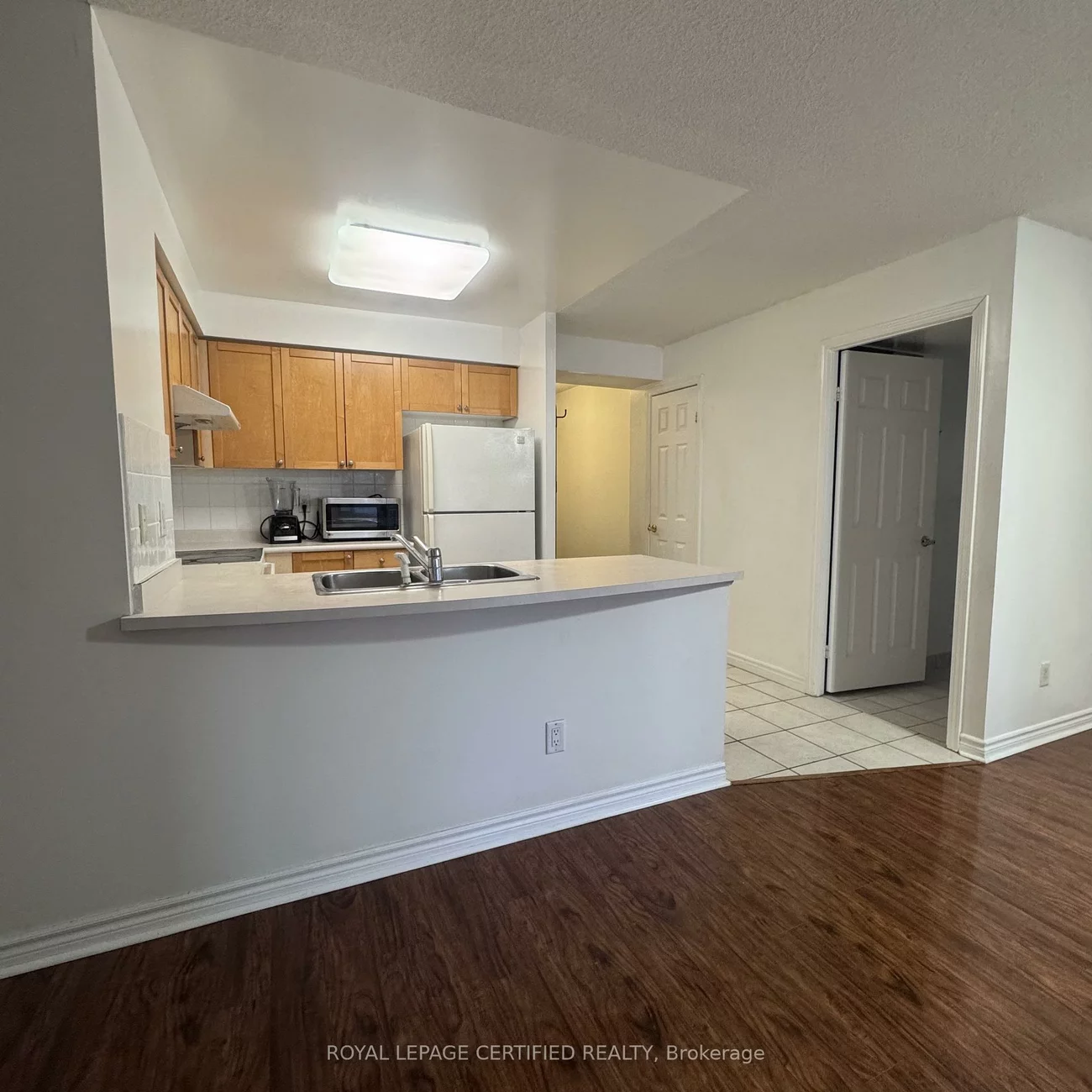 25, Kingsbridge Garden, Hurontario, Mississauga