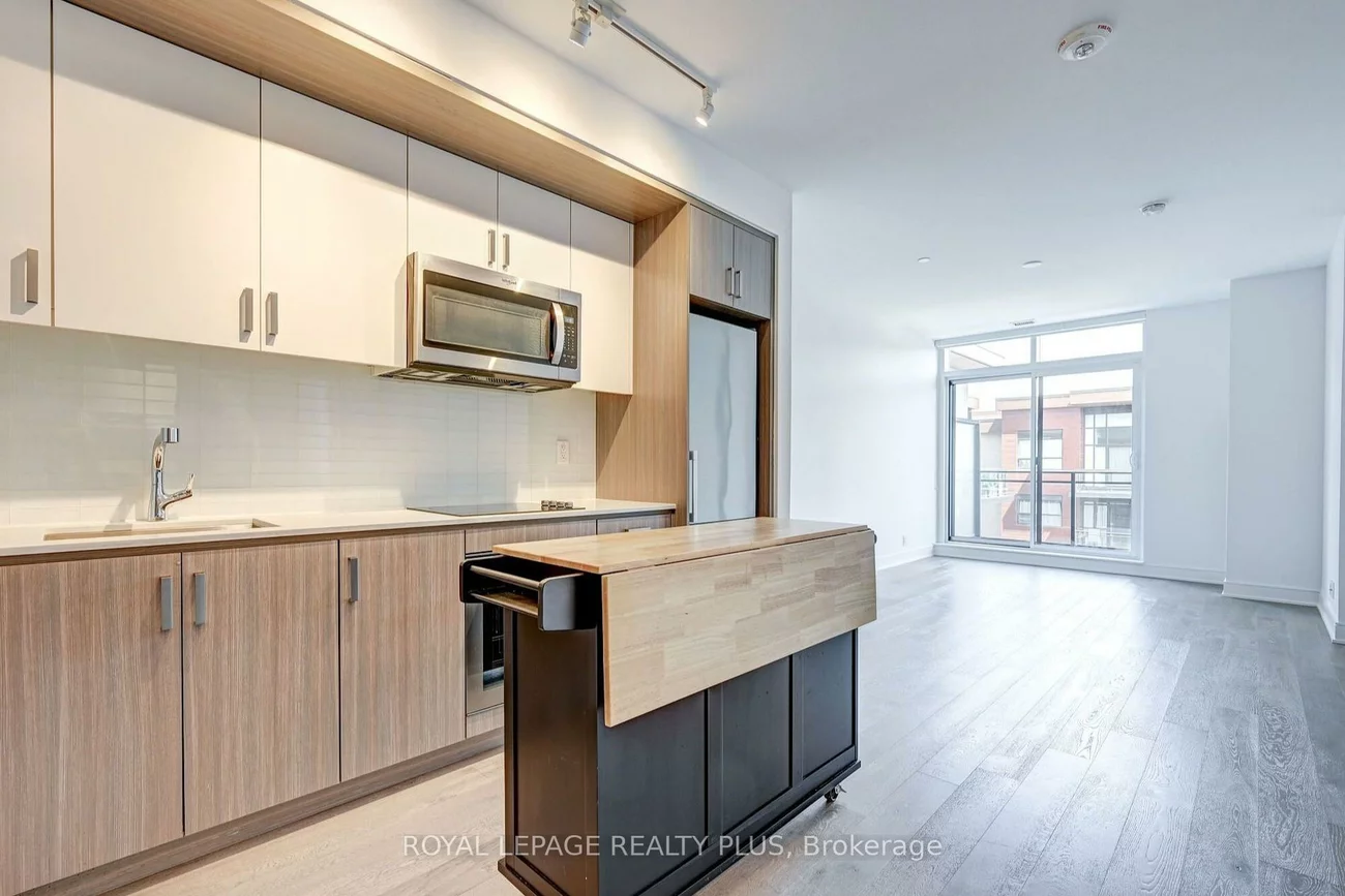 1575, Lakeshore, Clarkson, Mississauga