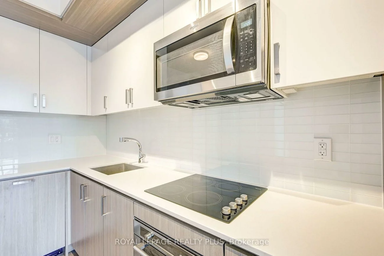 1575, Lakeshore, Clarkson, Mississauga